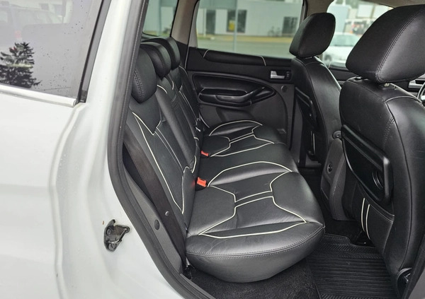 Ford Kuga cena 37500 przebieg: 204000, rok produkcji 2013 z Opole małe 466